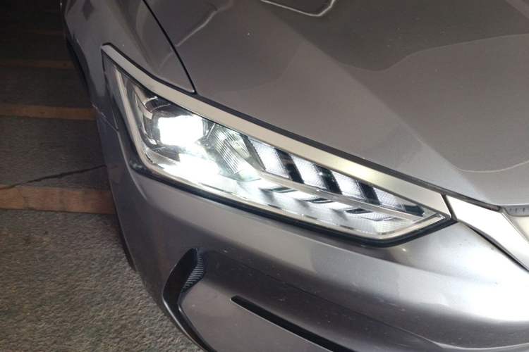 Used BYD Qin PLUS 2023 Champion Edition EV 510KM Leading Model Right Front Headlight