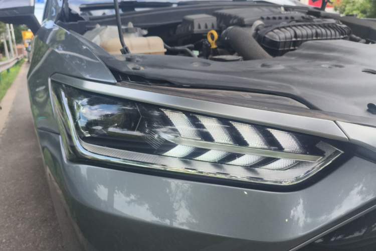 Used BYD Qin PLUS 2023 Champion Edition DM-i 120KM Leading Model Right Front Headlight