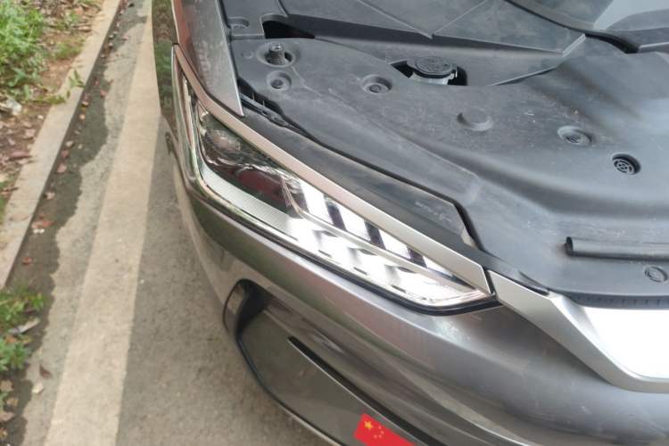 Used BYD Qin PLUS 2023 Champion Edition EV 420KM Leading Model Right Front Headlight