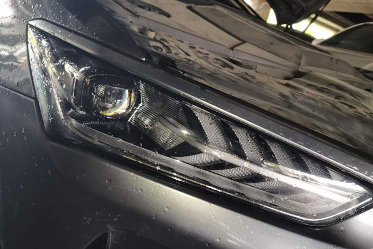 Used BYD Qin PLUS 2023 Champion Edition EV 510KM Leading Model Right Front Headlight
