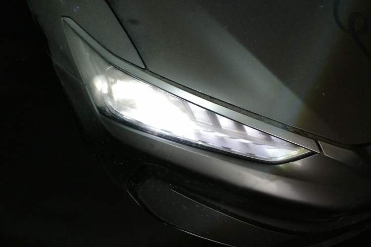 Used BYD Qin PLUS 2023 Champion Edition EV 510KM Beyond Model Right Front Headlight