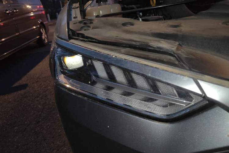Used BYD Qin PLUS 2023 Champion Edition DM-i 55KM Superior Model Right Front Headlight