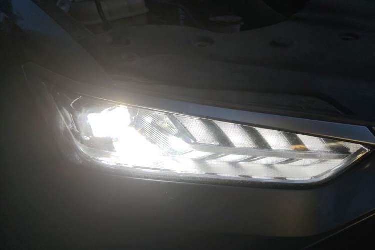 Used BYD Qin PLUS 2023 Champion Edition DM-i 55KM Leading Model Right Front Headlight