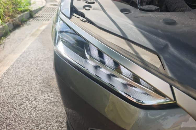 Used BYD Qin PLUS 2023 Champion Edition DM-i 120KM Leading Model Right Front Headlight