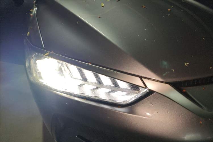 Used BYD Qin PLUS 2023 Champion Edition EV 420KM Leading Model Right Front Headlight