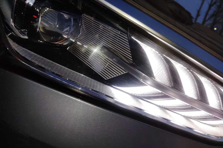 Used BYD Qin PLUS 2023 Champion Edition DM-i 120KM Leading Model Right Front Headlight