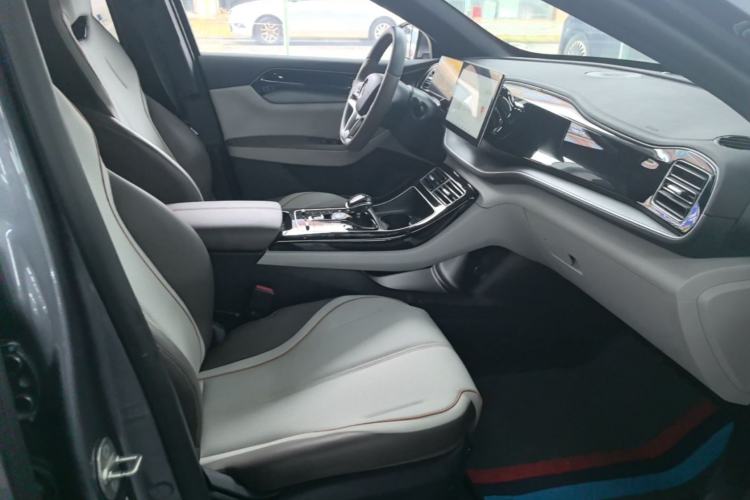Used BYD Qin PLUS 2023 Champion Edition EV 510KM Leading Model Right Front Seat