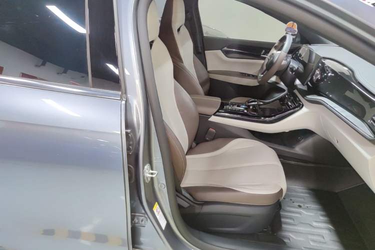 Used BYD Qin PLUS 2023 Champion Edition DM-i 55KM Leading Model Right Front Seat
