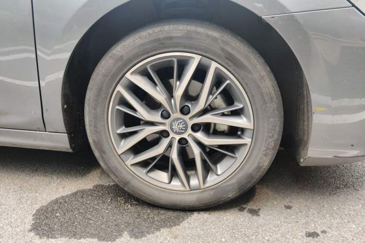 Used BYD Qin PLUS 2023 Champion Edition DM-i 120KM Leading Model Right Front Wheel Hub