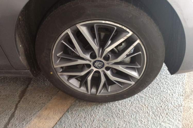 Used BYD Qin PLUS 2023 Champion Edition EV 510KM Leading Model Right Front Wheel Hub