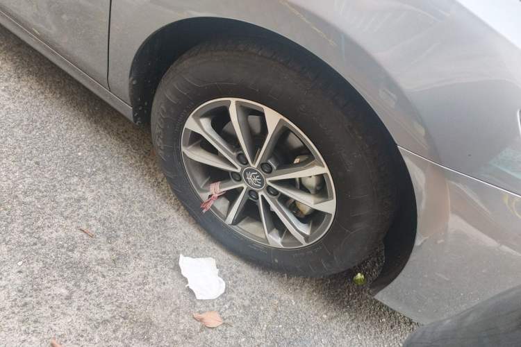 Used BYD Qin PLUS 2023 Champion Edition DM-i 55KM Leading Model Right Front Wheel Hub