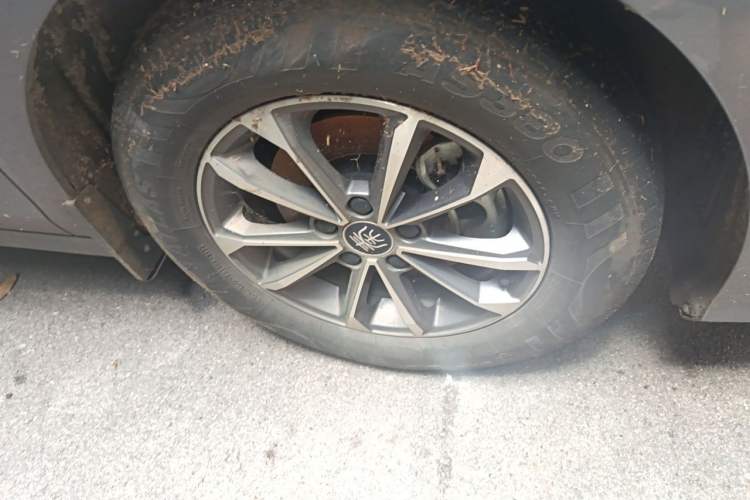 Used BYD Qin PLUS 2023 Champion Edition DM-i 55KM Leading Model Right Front Wheel Hub