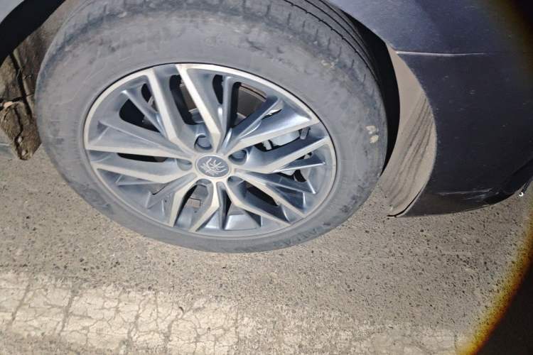 Used BYD Qin PLUS 2023 Champion Edition EV 510KM Leading Model Right Front Wheel Hub