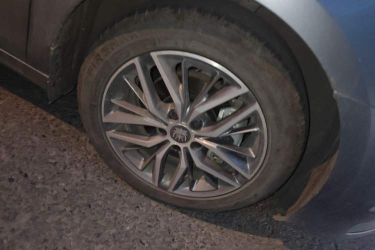 Used BYD Qin PLUS 2023 Champion Edition DM-i 55KM Superior Model Right Front Wheel Hub