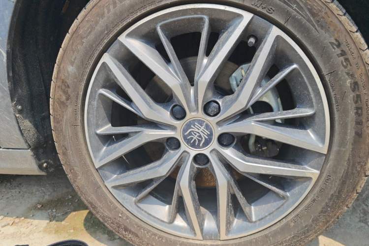 Used BYD Qin PLUS 2023 Champion Edition DM-i 120KM Leading Model Right Front Wheel Hub