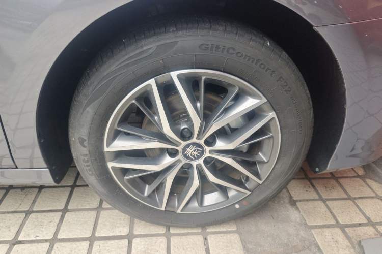 Used BYD Qin PLUS 2023 Champion Edition DM-i 55KM Superior Model Right Front Wheel Hub