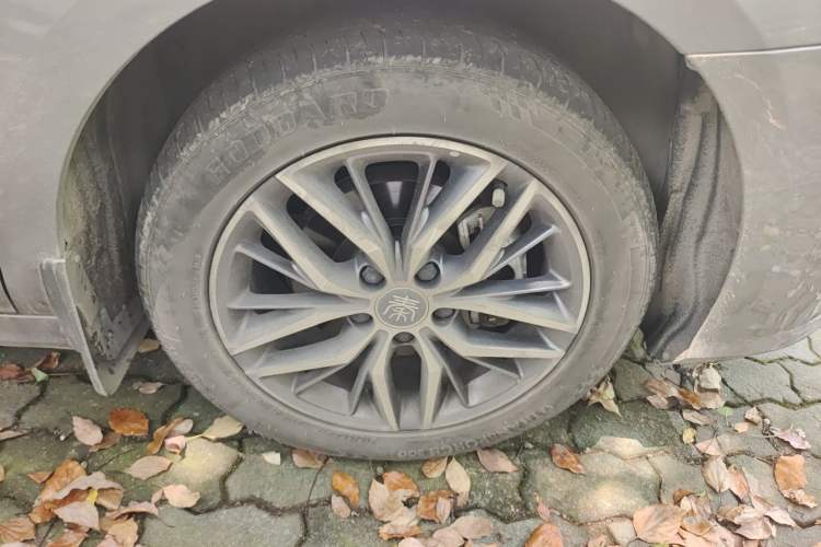 Used BYD Qin PLUS 2023 Champion Edition DM-i 120KM Leading Model Right Front Wheel Hub