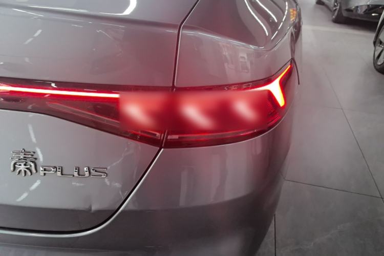 Used BYD Qin PLUS 2023 Champion Edition EV 510KM Leading Model Right Rear Taillight