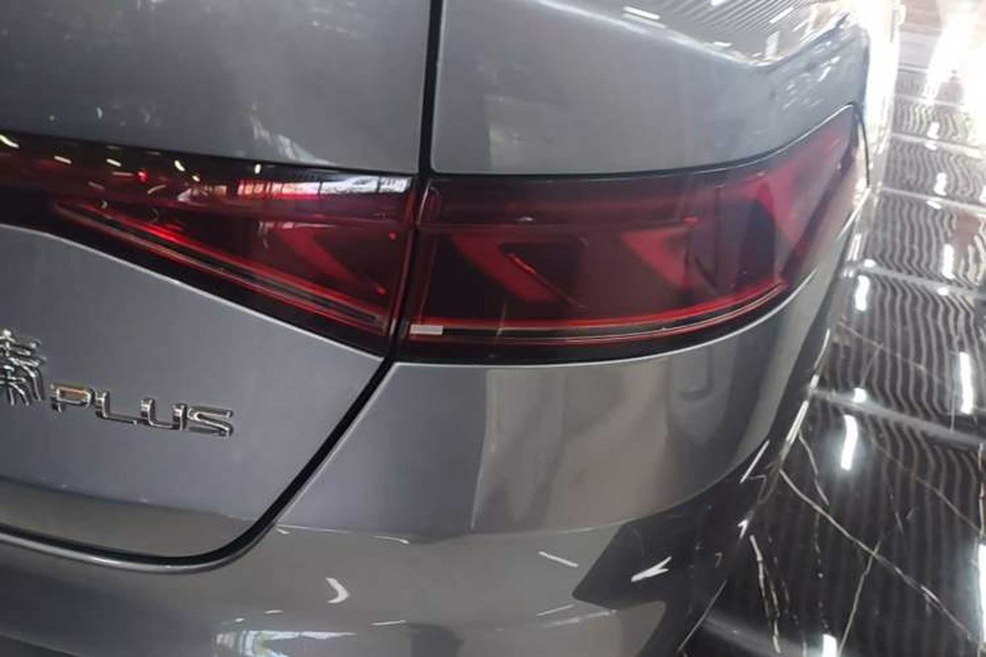 Used BYD Qin PLUS 2023 Champion Edition DM-i 120KM Leading Model Right Rear Taillight