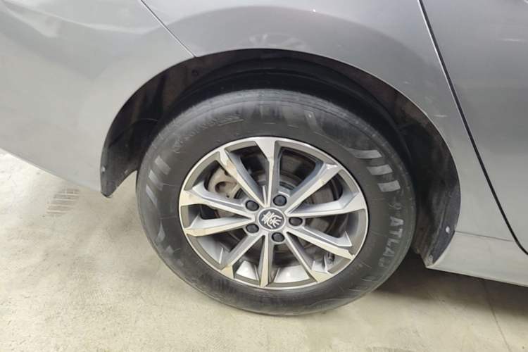 Used BYD Qin PLUS 2023 Champion Edition DM-i 55KM Leading Model Right Rear Wheel Hub
