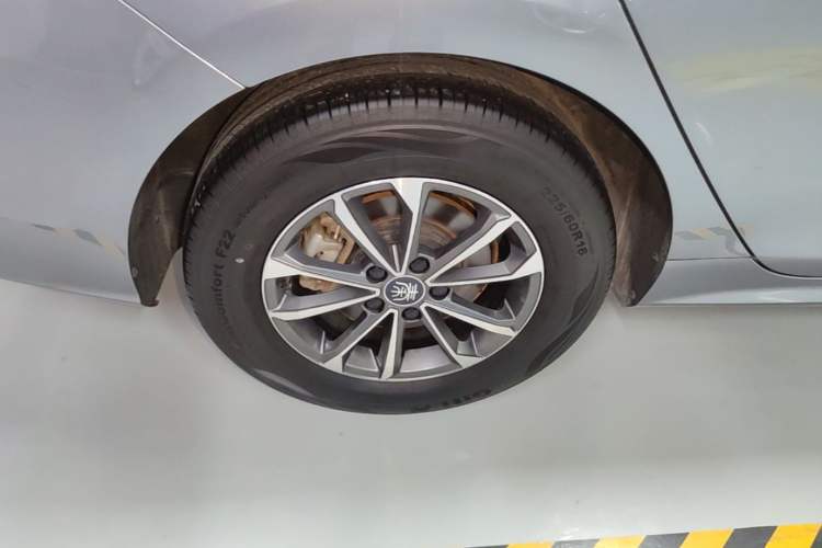 Used BYD Qin PLUS 2023 Champion Edition DM-i 55KM Leading Model Right Rear Wheel Hub