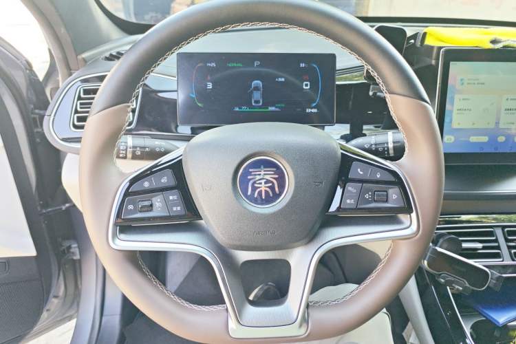 Used BYD Qin PLUS 2023 Champion Edition EV 420KM Superior Model Steering Wheel