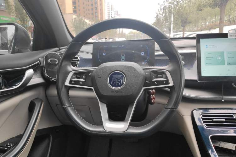 Used BYD Qin PLUS 2023 Champion Edition DM-i 120KM Leading Model Steering Wheel