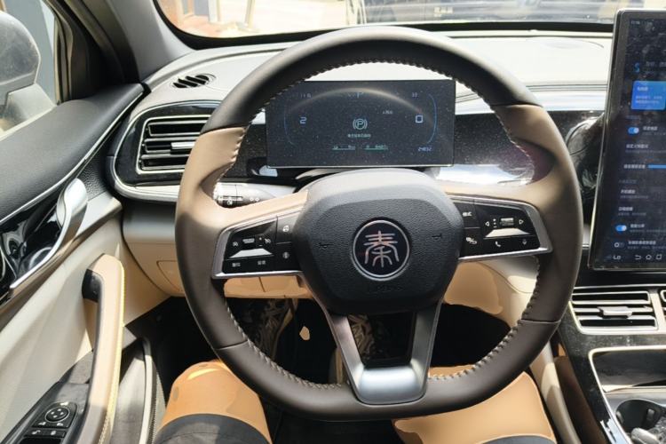 Used BYD Qin PLUS 2023 Champion Edition DM-i 120KM Beyond Model Steering Wheel
