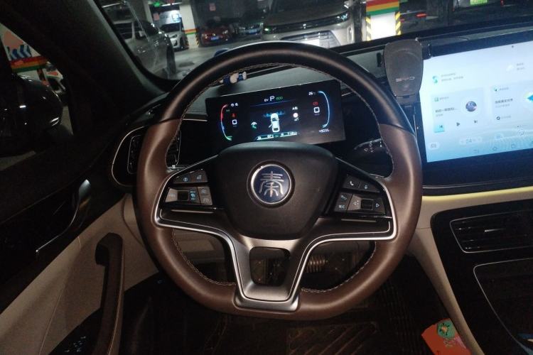 Used BYD Qin PLUS 2023 Champion Edition DM-i 120KM Excellence Model Steering Wheel