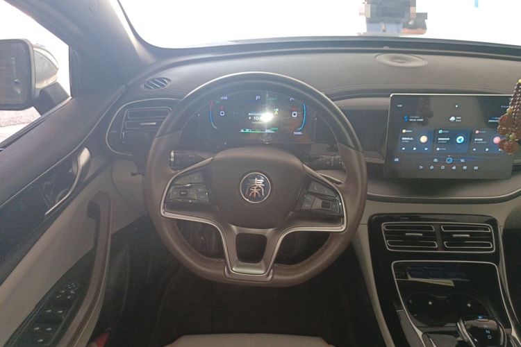 Used BYD Qin PLUS 2023 Champion Edition EV 510KM Leading Model Steering Wheel
