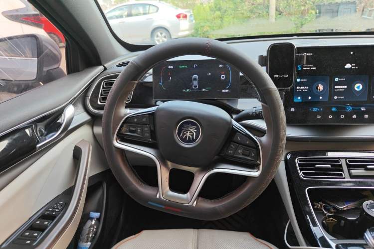 Used BYD Qin PLUS 2023 Champion Edition EV 510KM Excellence Model Steering Wheel