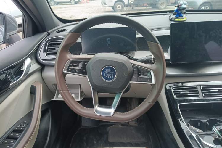 Used BYD Qin PLUS 2023 Champion Edition DM-i 55KM Superior Model Steering Wheel