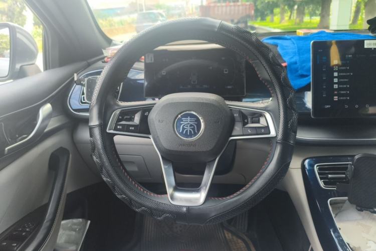 Used BYD Qin PLUS 2023 Champion Edition DM-i 120KM Leading Model Steering Wheel