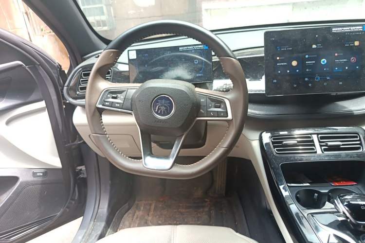 Used BYD Qin PLUS 2023 Champion Edition DM-i 55KM Leading Model Steering Wheel