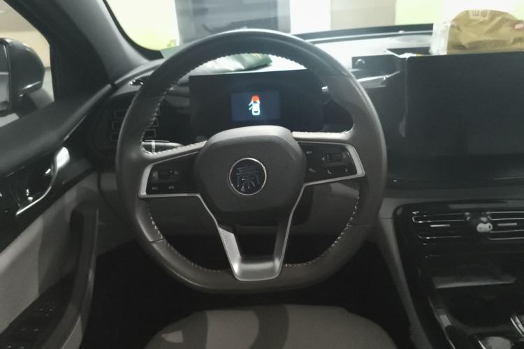 Used BYD Qin PLUS 2023 Champion Edition DM-i 55KM Leading Model Steering Wheel