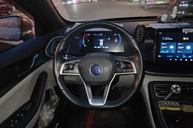 Used BYD Qin PLUS 2023 Champion Edition DM-i 55KM Superior Model Steering Wheel