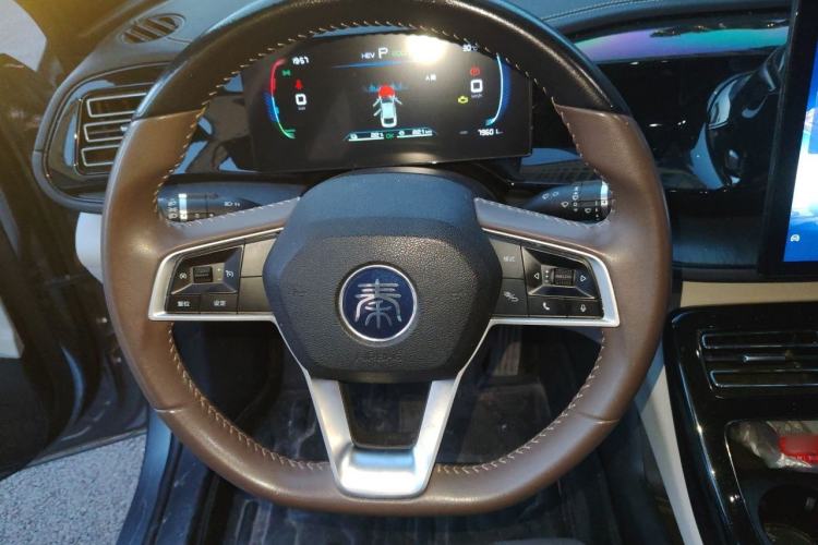 Used BYD Qin PLUS 2023 Champion Edition DM-i 55KM Leading Model Steering Wheel