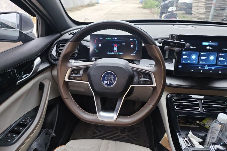 Used BYD Qin PLUS 2023 Champion Edition DM-i 55KM Leading Model Steering Wheel