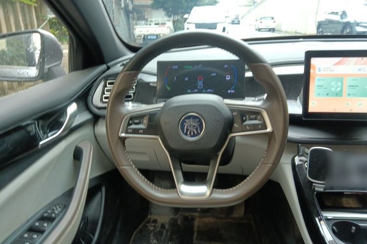 Used BYD Qin PLUS 2023 Champion Edition DM-i 55KM Leading Model Steering Wheel