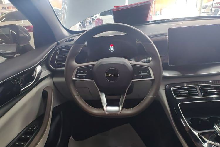 Used BYD Qin PLUS 2023 Champion Edition DM-i 120KM Leading Model Steering Wheel