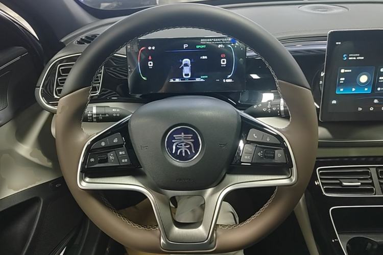 Used BYD Qin PLUS 2023 Champion Edition EV 420KM Superior Model Steering Wheel