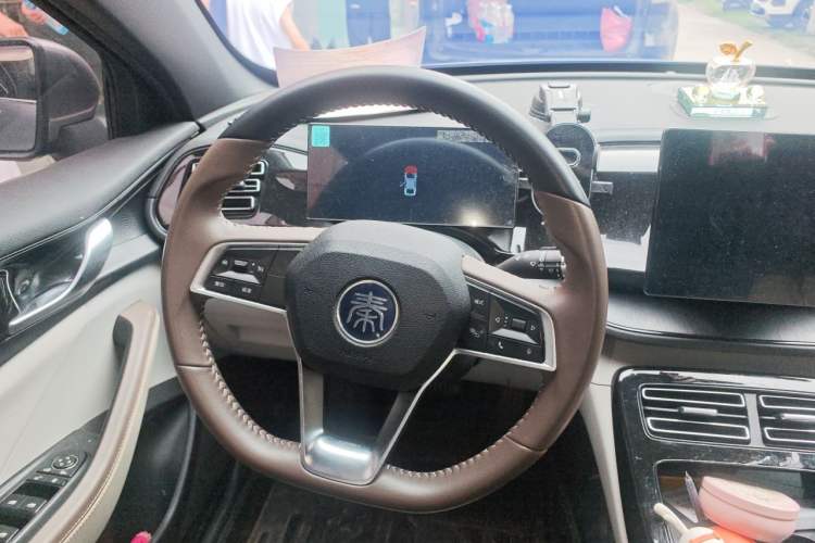 Used BYD Qin PLUS 2023 Champion Edition DM-i 55KM Leading Model Steering Wheel