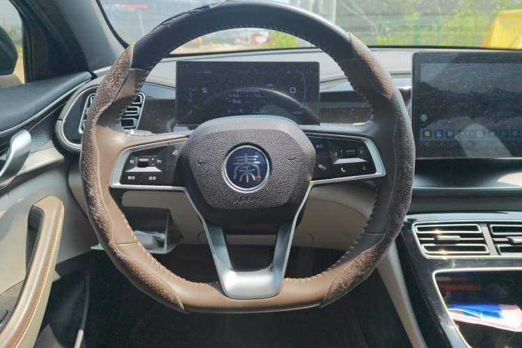 Used BYD Qin PLUS 2023 Champion Edition DM-i 120KM Leading Model Steering Wheel