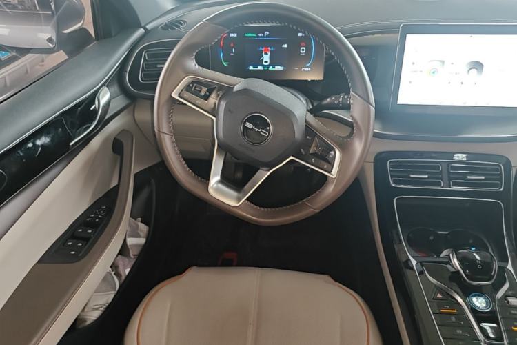 Used BYD Qin PLUS 2023 Champion Edition DM-i 55KM Superior Model Steering Wheel