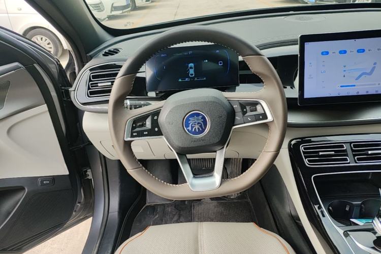 Used BYD Qin PLUS 2023 Champion Edition DM-i 55KM Superior Model Steering Wheel