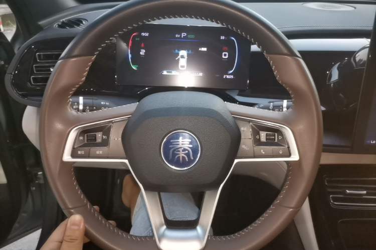 Used BYD Qin PLUS 2023 Champion Edition DM-i 55KM Leading Model Steering Wheel