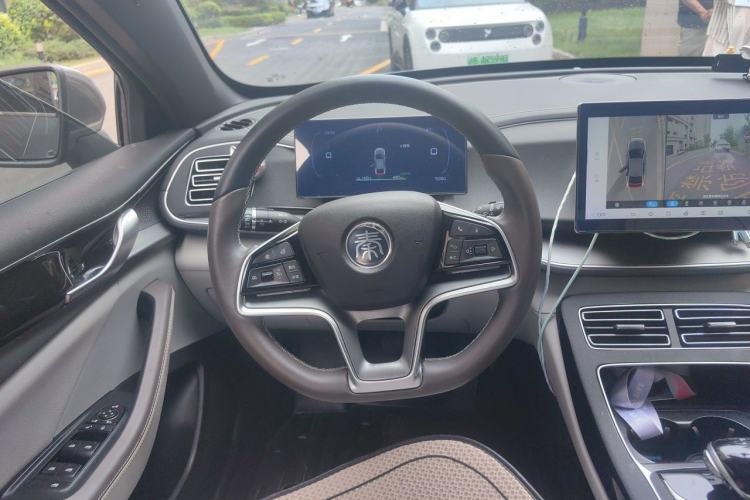 Used BYD Qin PLUS 2023 Champion Edition EV 420KM Superior Model Steering Wheel