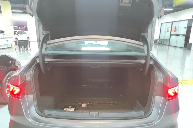 Used BYD Qin PLUS 2023 Champion Edition DM-i 55KM Leading Model Trunk