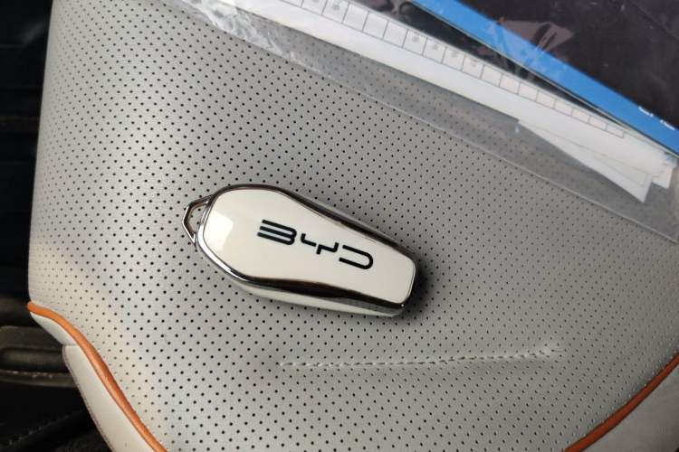 Used BYD Qin PLUS 2023 Champion Edition DM-i 120KM Leading Model Vehicle Key