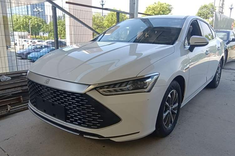 Used BYD Qin PLUS 2023 Champion Edition DM-i 55KM Leading Model Guazi used car, China used car export, Used car for sale, Used cars, Cheapest cars for sale